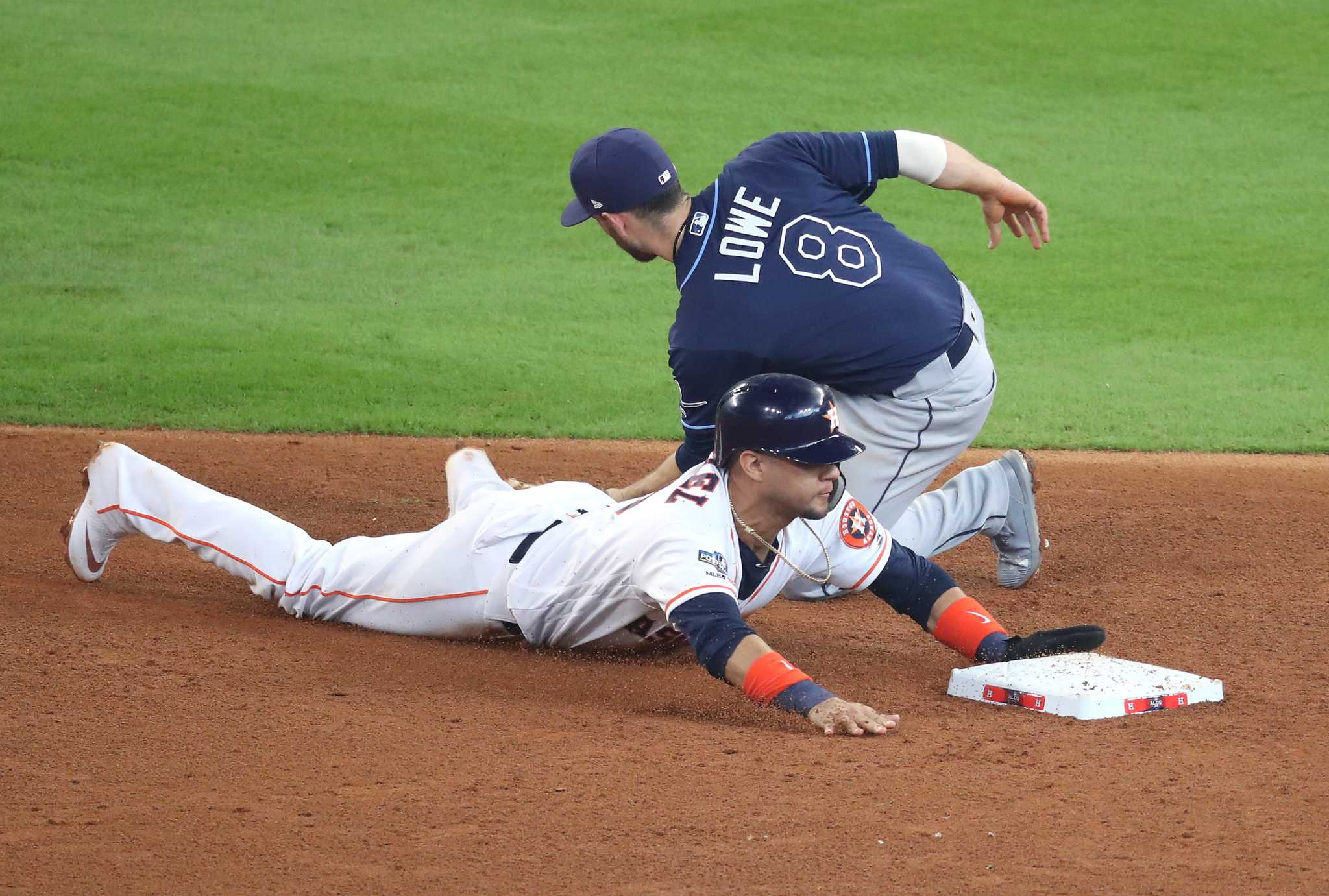 Double play! Astros' Josh Reddick and his wife are expecting twin