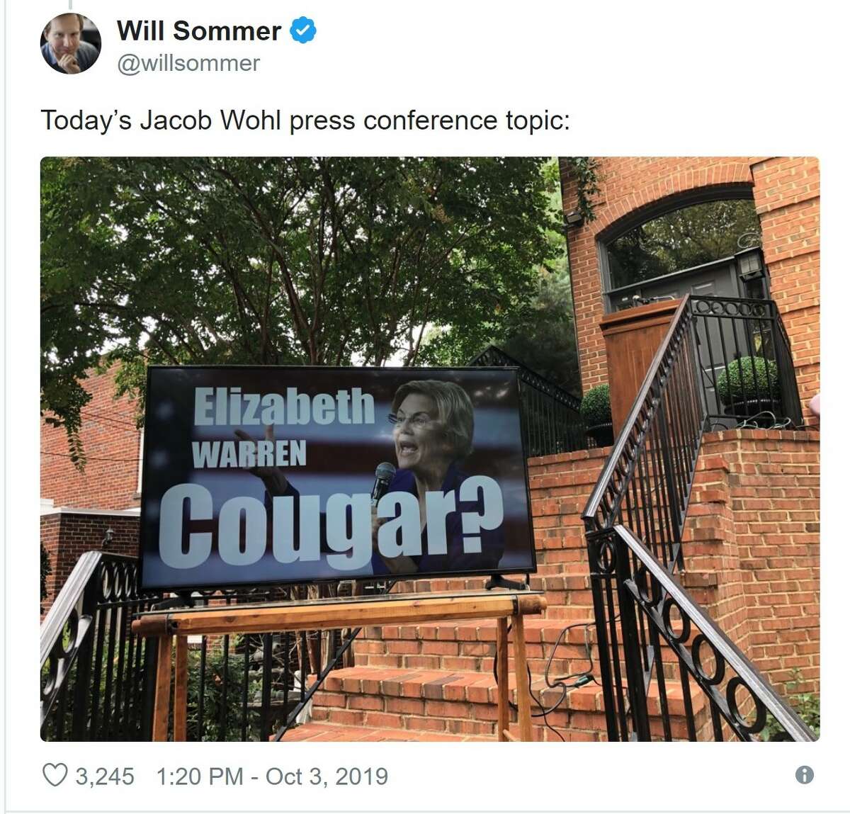 Elizabeth Warren tweets a play on words about being a UH “cougar” alumna while at the center of an alleged “sex scandal” with a younger man. 