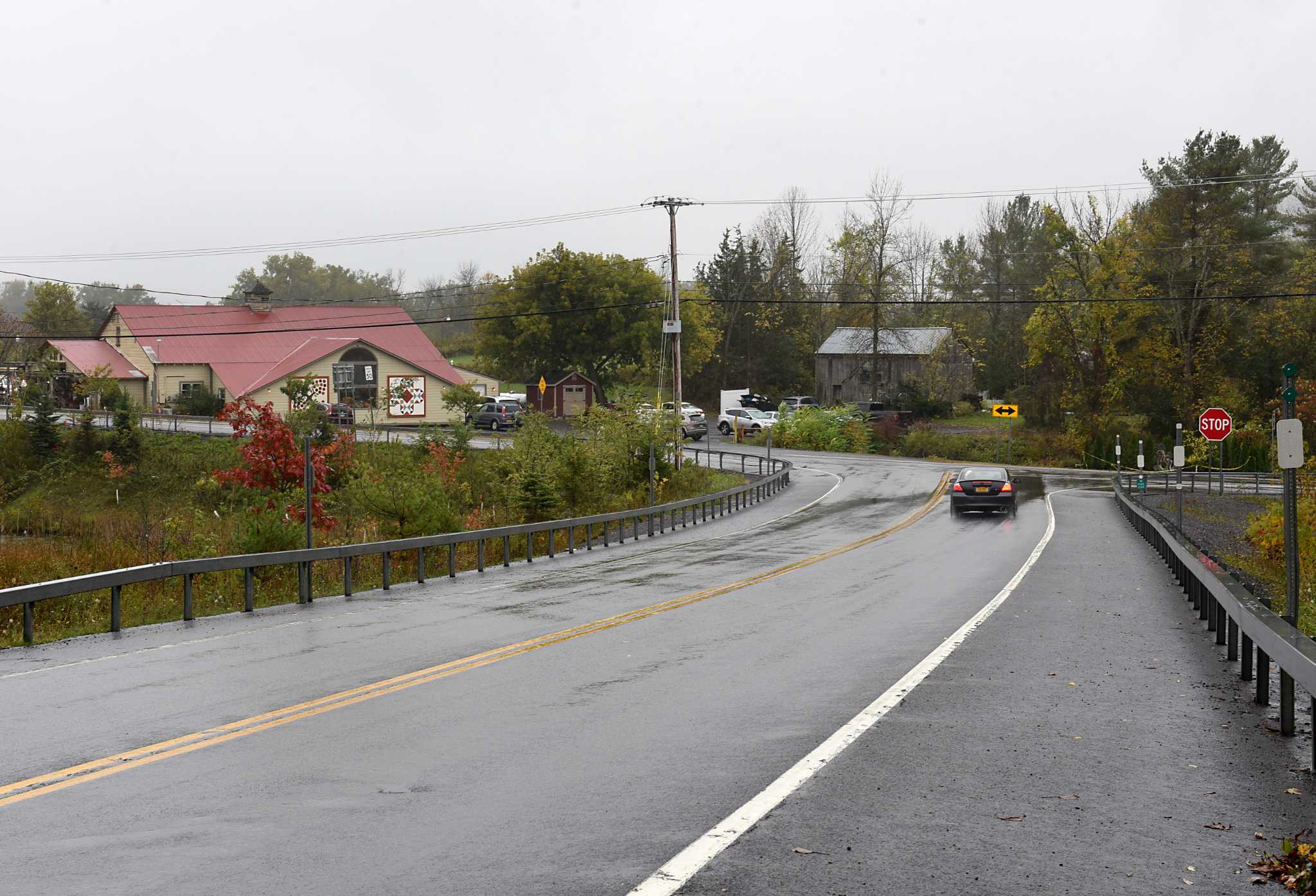 Schoharie limo crash: Apple Barrel pays family of customers killed in parking lot - Vimarsana News