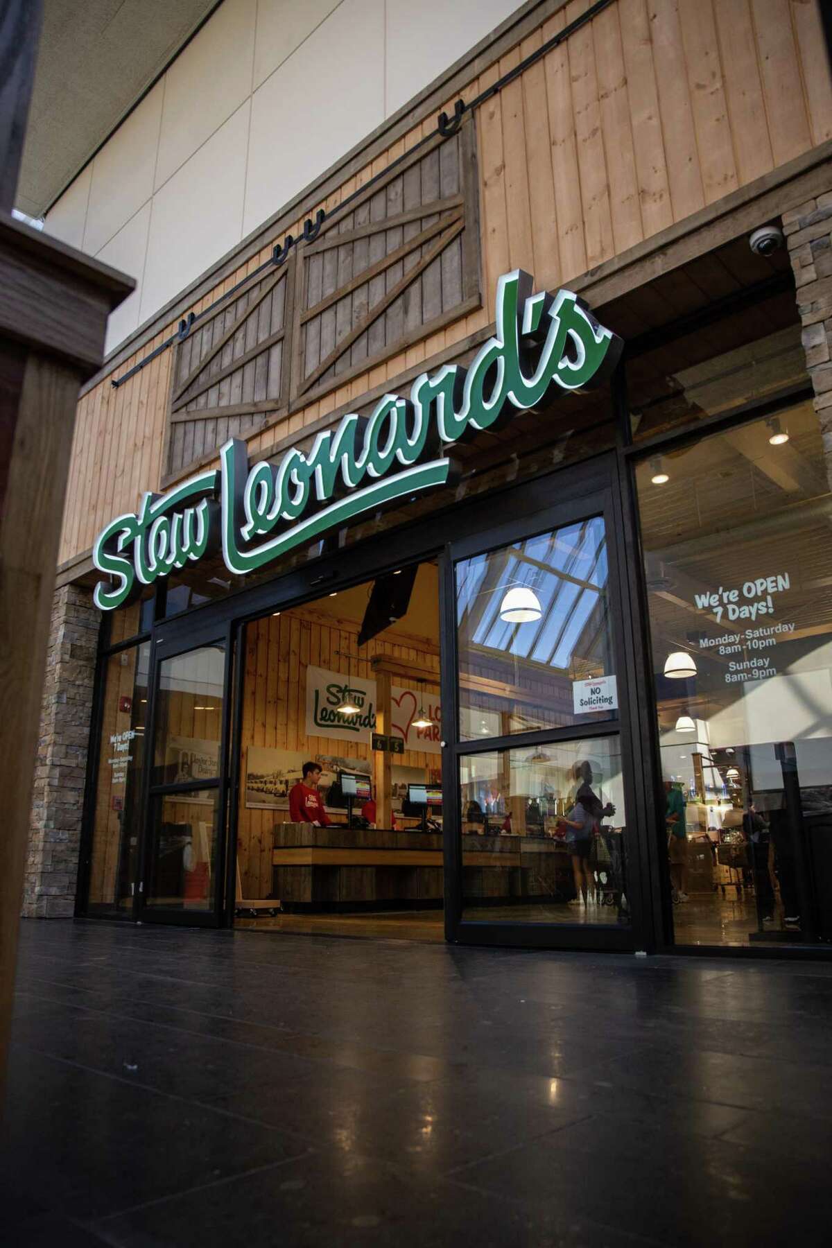 Consumer favorite grocery chains balk at entry, expansion in