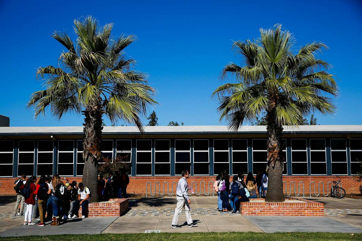 Students eat lunch in the quad at Napa High School on  Oct. 23, 2017.