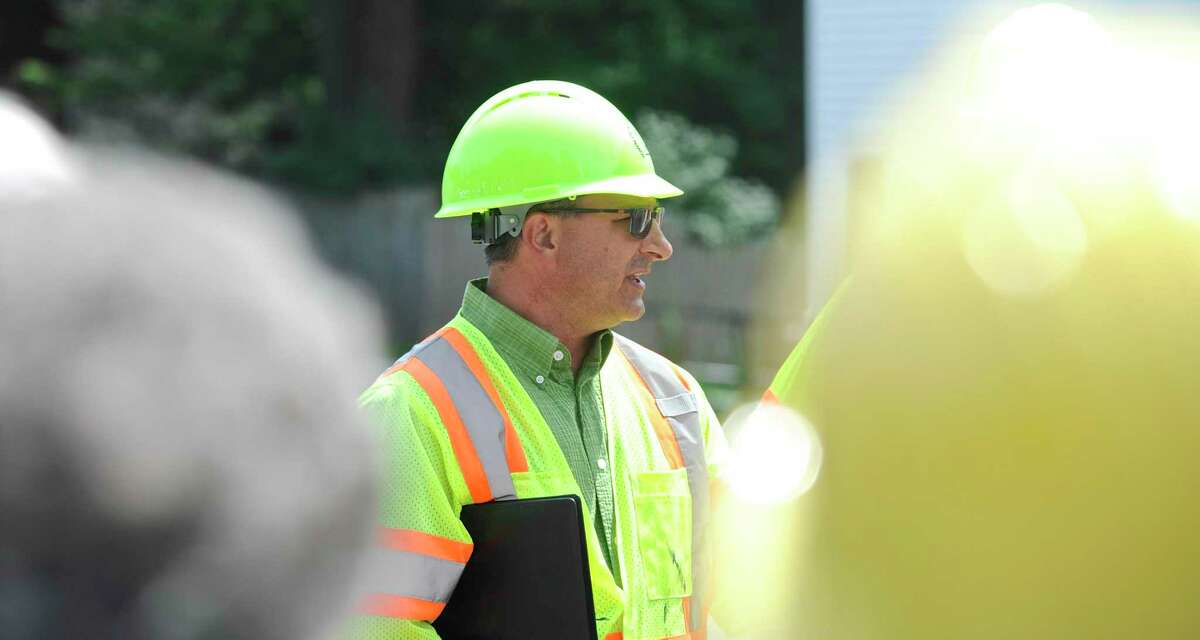 New Milford public works director resigns