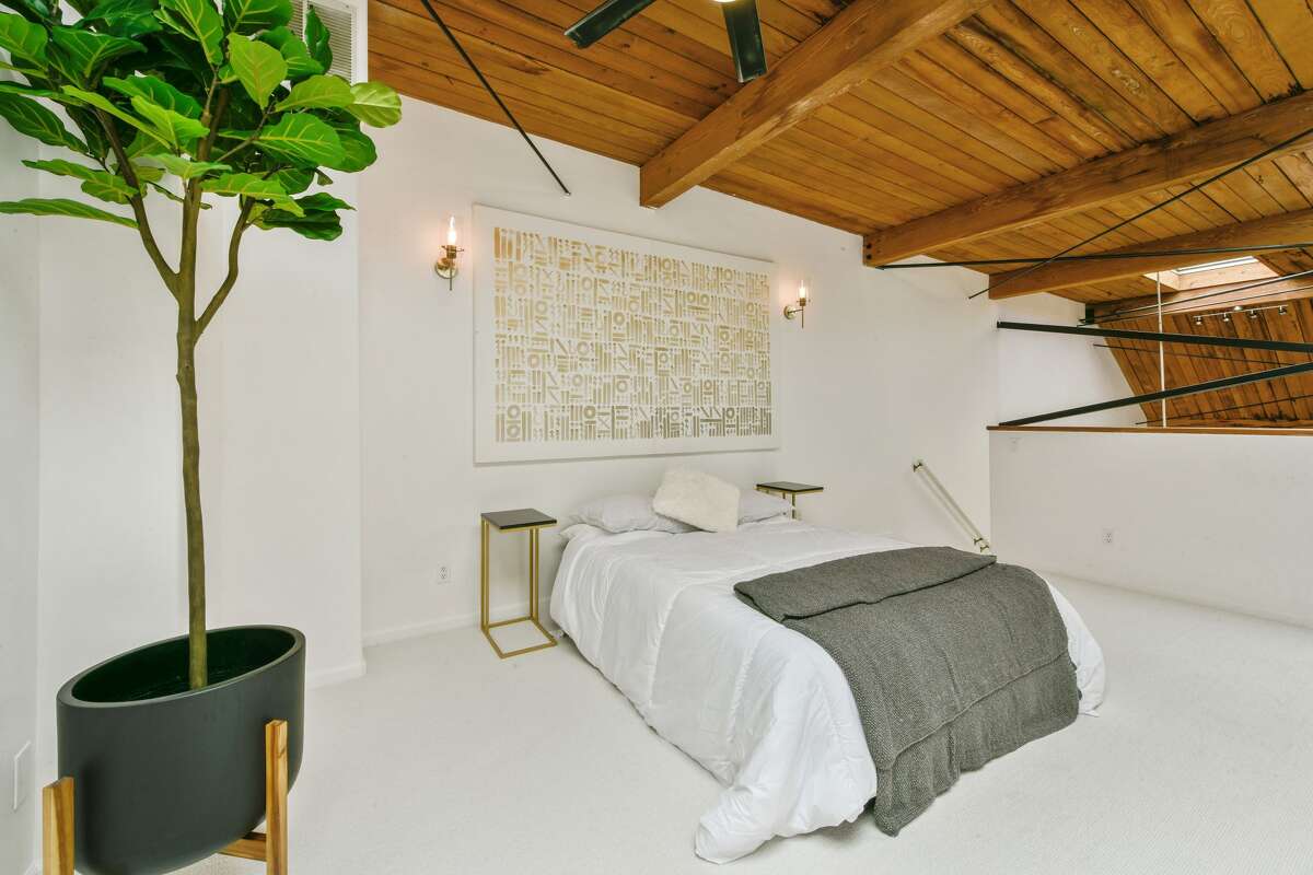 West Oakland loft listed for 620K has it all, except windows