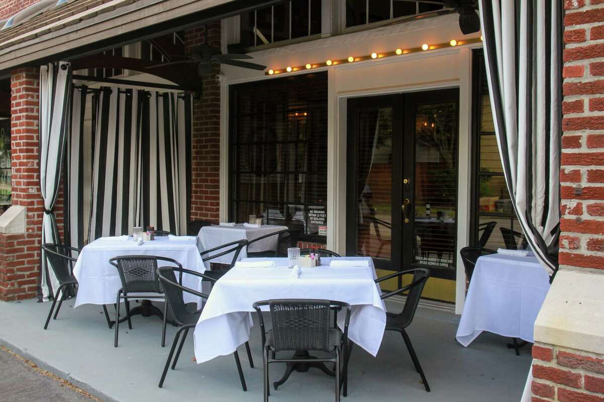 Eugene's Gulf Coast Cuisine carries on Danton's Gulf Coast Kitchen