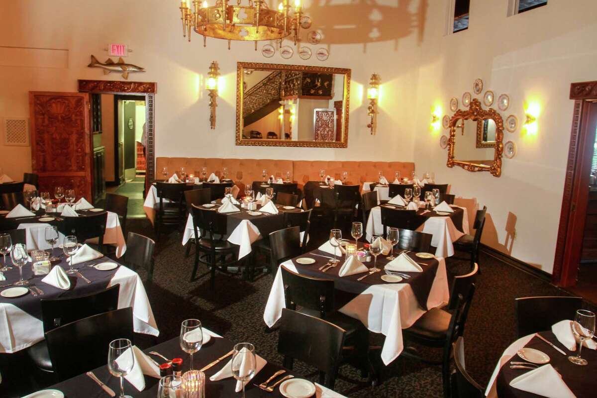 Eugene’s Gulf Coast Cuisine carries on Danton’s Gulf Coast Kitchen