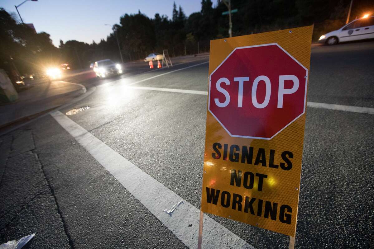 Traffic lights were out in the Montclair neighborhood of Oakland, Calif. on Oct. 10, 2019. PG&E cut power to customers in Northern California and the East Bay to prevent wildfires during dry, windy weather throughout the region.