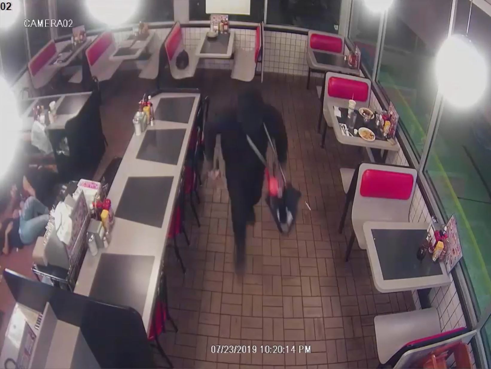 Video Shows Armed Robbery At Houston Waffle House Police Searching For 3 Suspects 9407