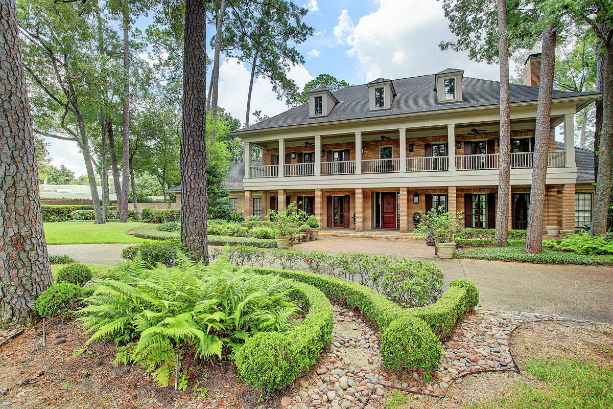 An elegant and lavish home with a storied history has recently hit the market in River Oaks at $8.4 million.