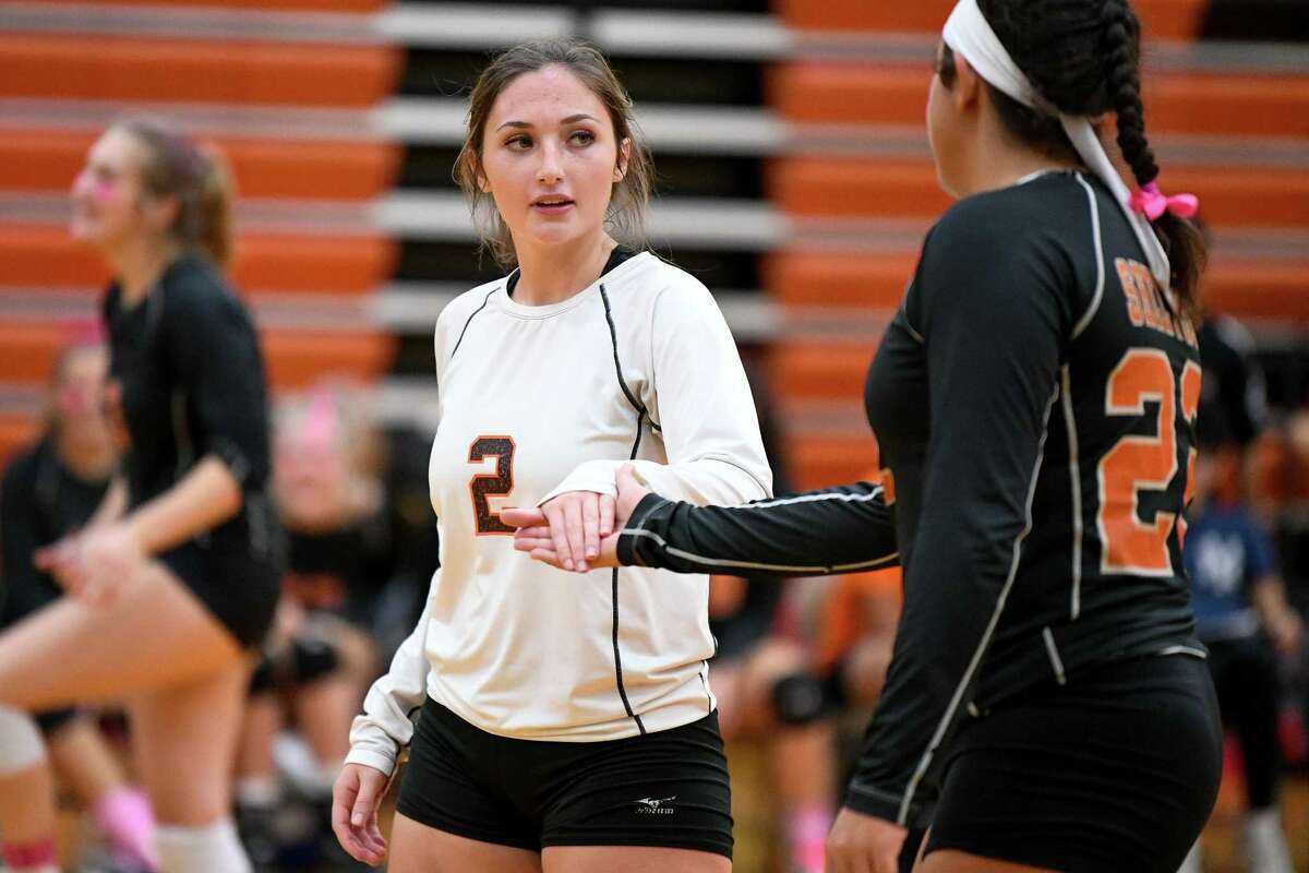 Shelton tops Cheshire in SCC volleyball clash