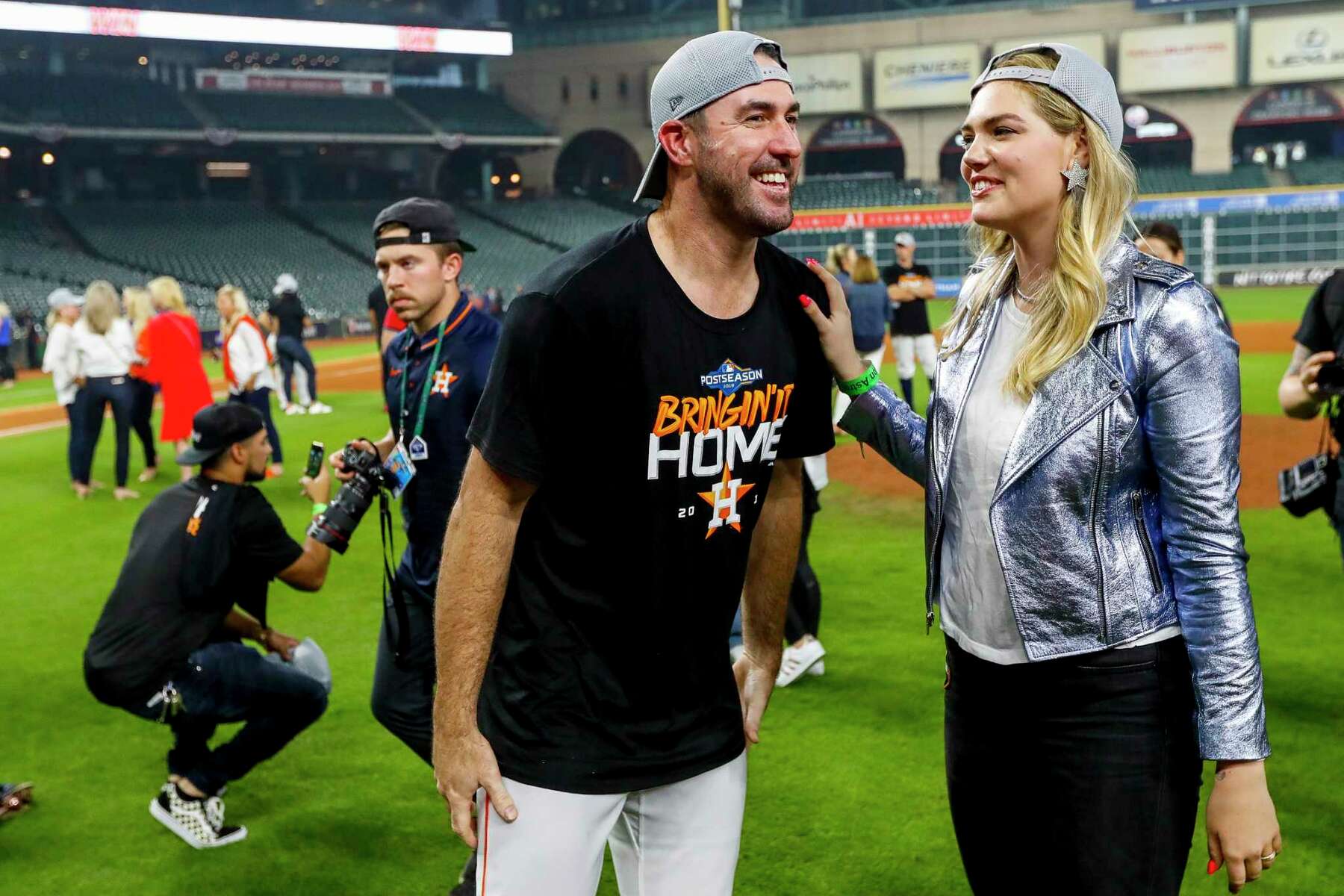 Kate Upton Justin Verlander's Daughter Helps Celebrate Astros' Win