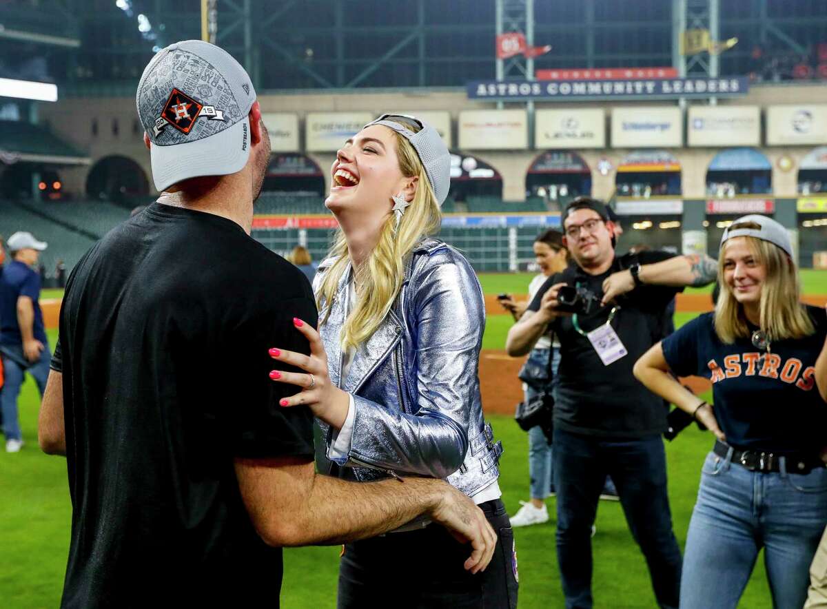Kate Upton and Amy Cole recreate Astros husbands' Sports