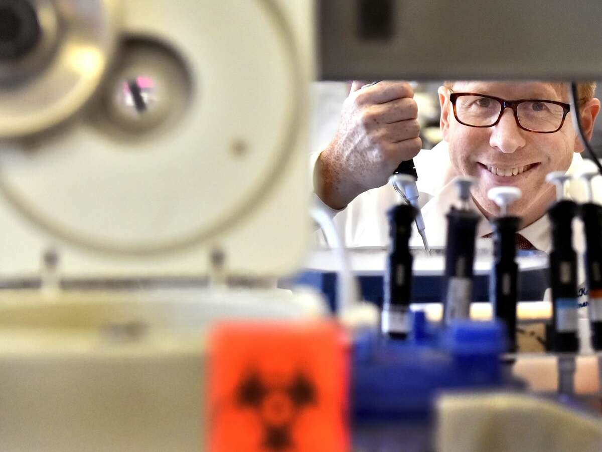 Dr. Samuel G. Katz, assistant professor of pathology at the Yale School of Medicine, edits individual genes to cill cancer. He is supported by the Alliance for Cancer Gene Therapy.