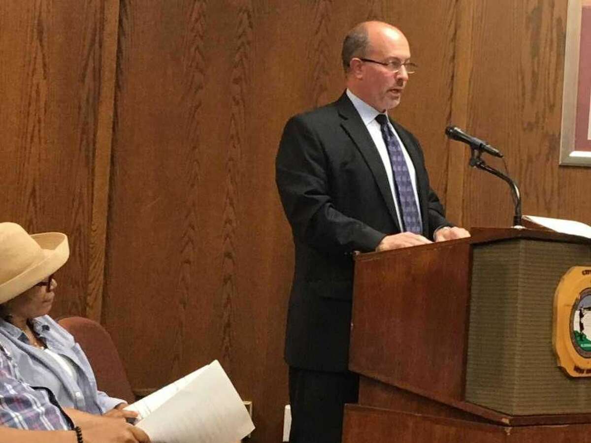 Auditor Joseph Centofanti of PKF O'Connor Davies discusses West Haven's 2016-17 audit with the City Council at City Hall.
