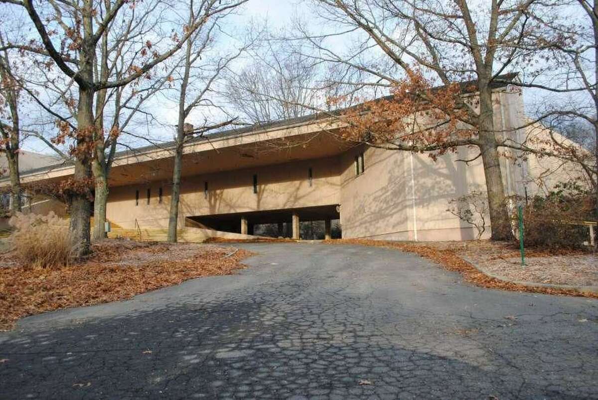 The Country Club of Woodbridge property at 50 Woodfield Road in Woodbridge.