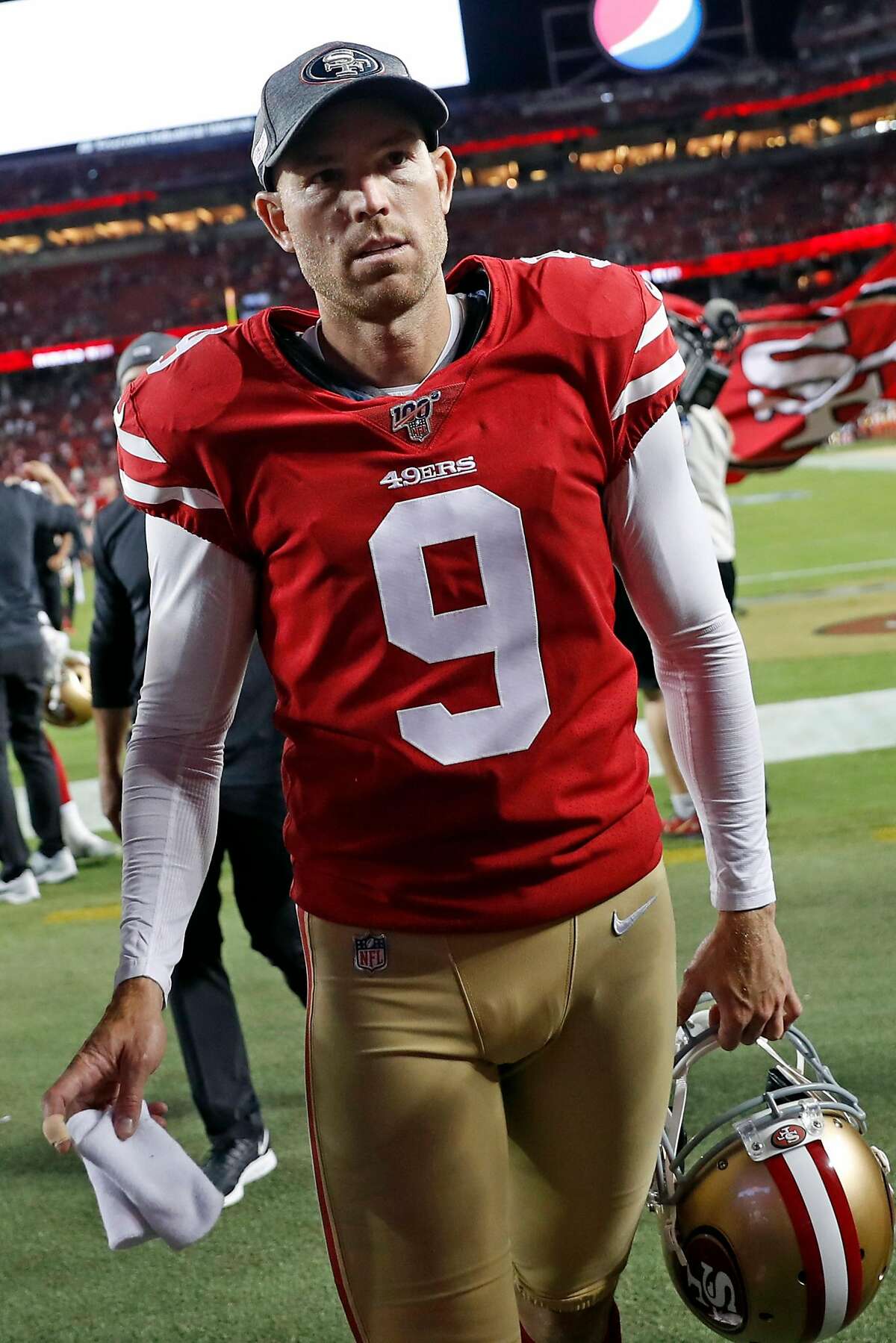 49ers kicker Robbie Gould has quad injury; tight end Kittle