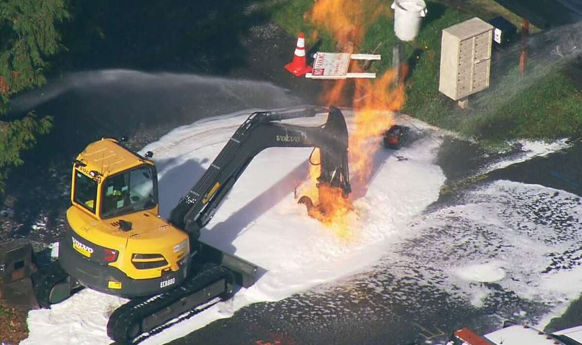 Major natural gas leak forces evacuations in North Seattle