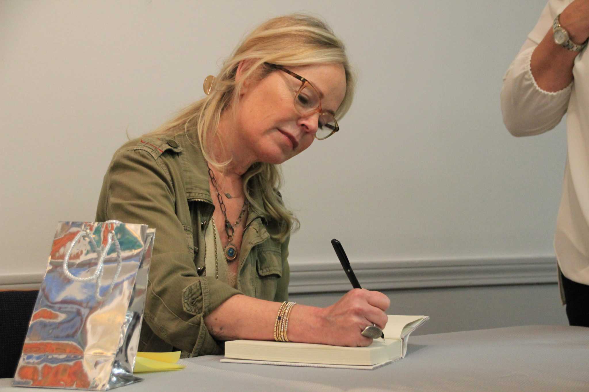 Newtown Talks to host CT author Dani Shapiro at Edmond Town Hall