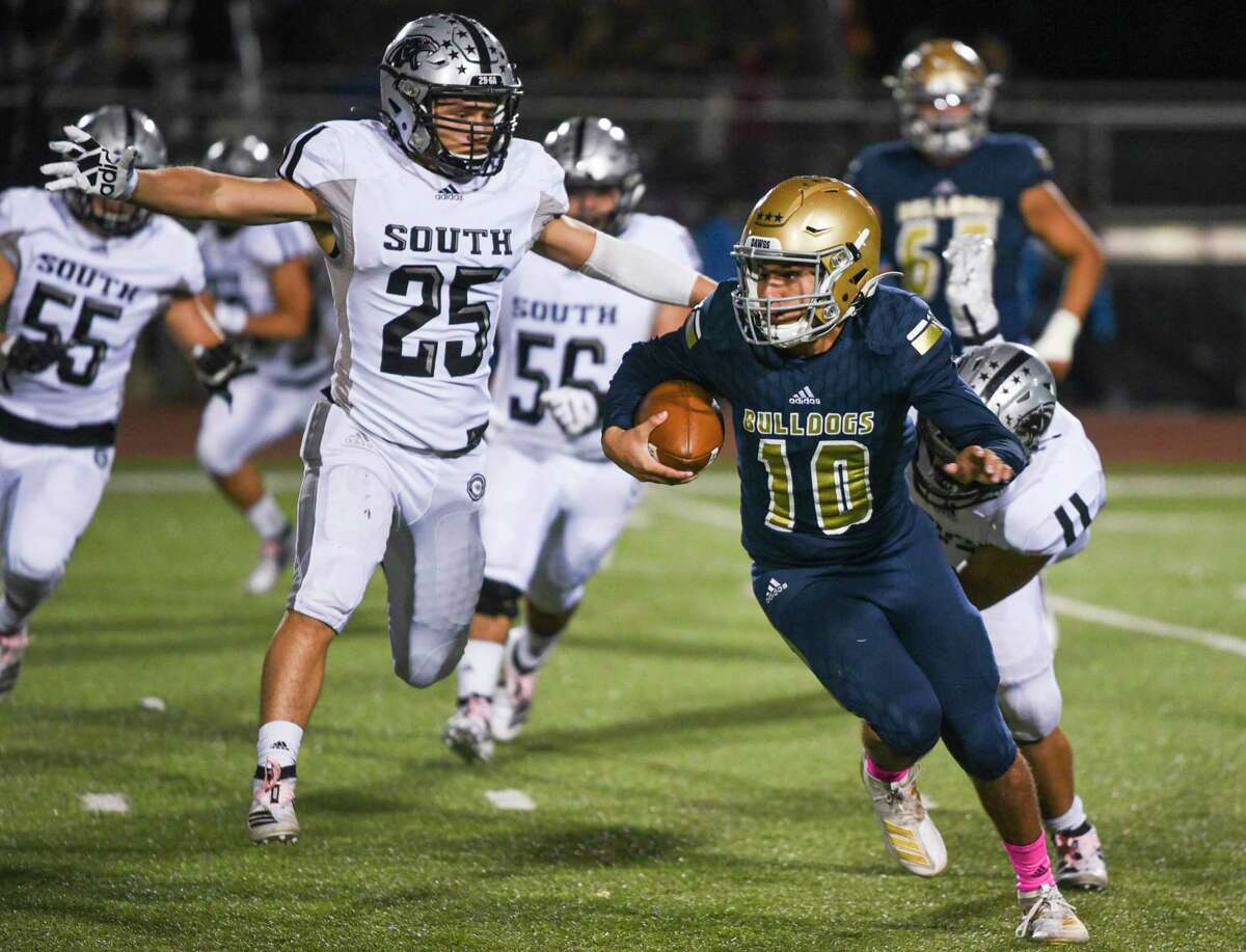 Santos named one of top dualthreat QBs in 2021