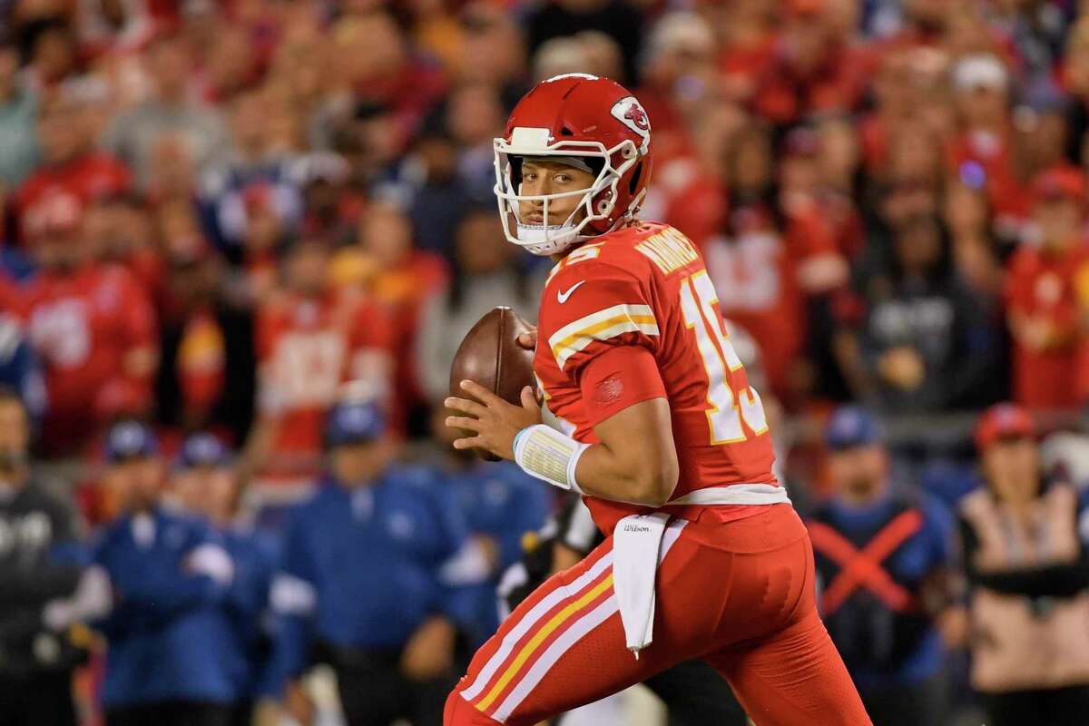 Patrick Mahomes technically the 1st Big 12 QB to win an NFL playoff game 