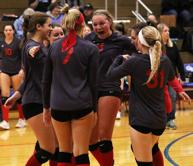 GIRLS VOLLEYBALL Staunton resets, rolls to third straight Macoupin