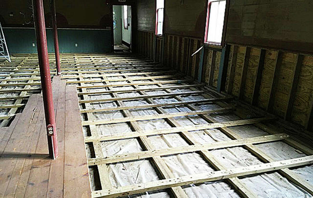 Historic hall reopens in Elsah