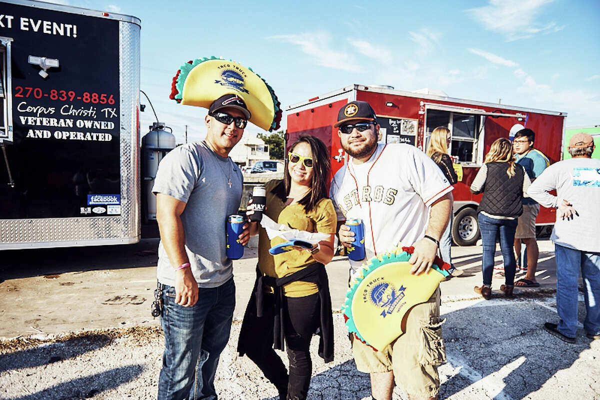 Photos San Antonians crazy for tacos at Taco Truck Throwdown