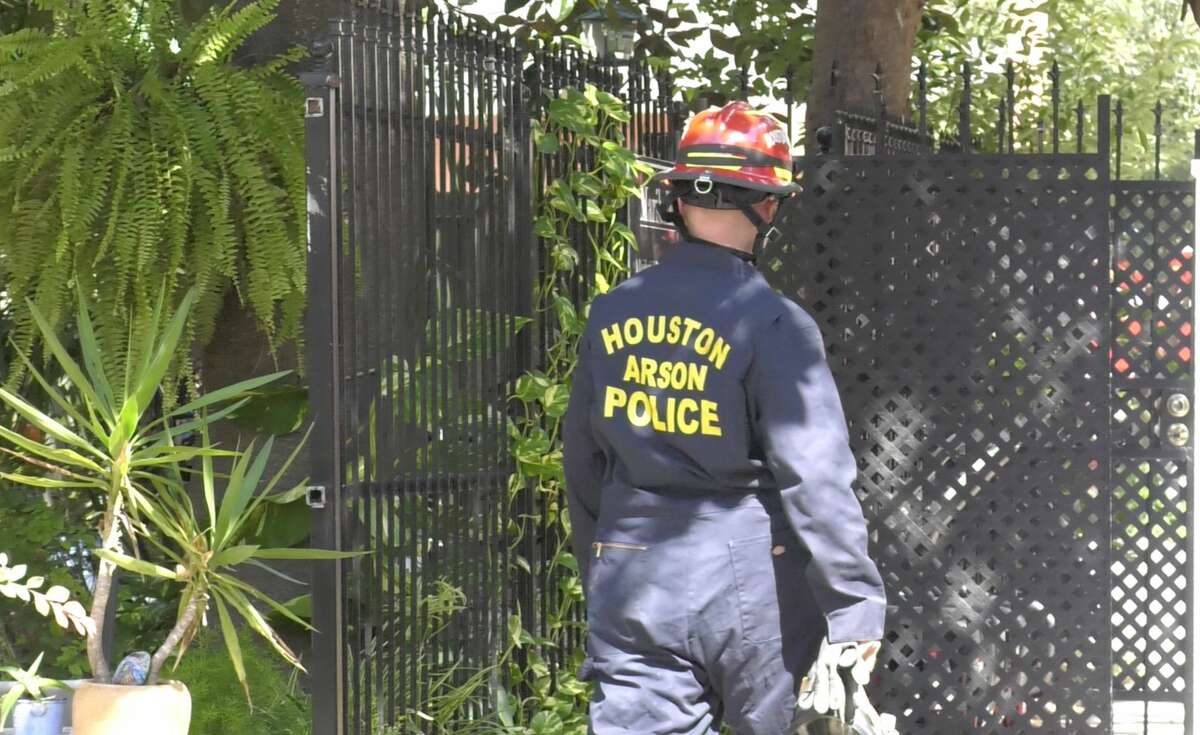 Four rescued from boarding house fire in Houston�s Midtown
