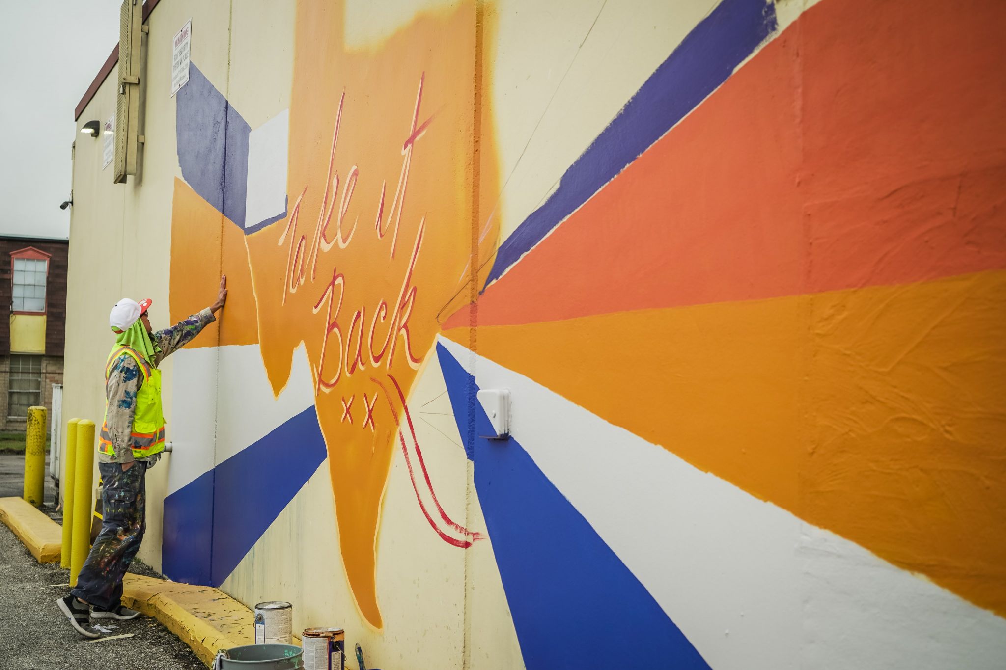 LEVELUP: Local artist celebrates Astros' 2022 postseason with mural