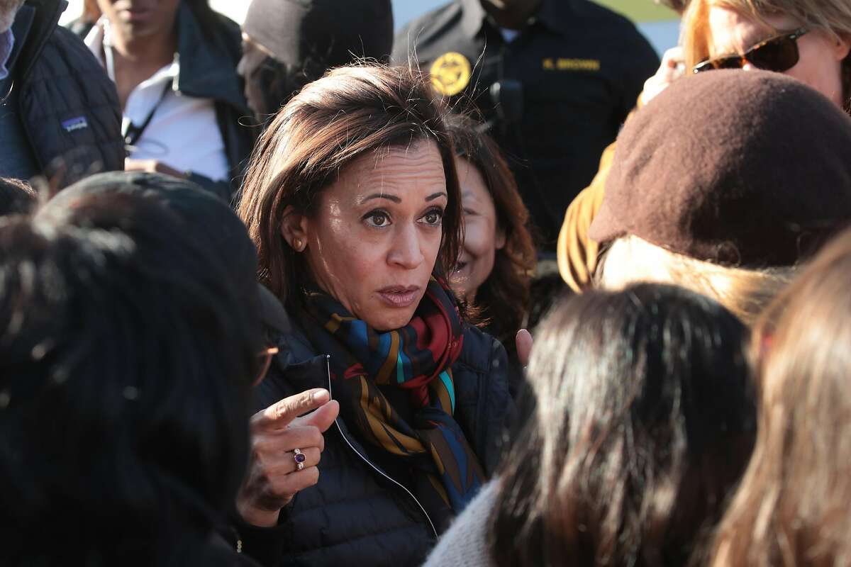 DES MOINES, IOWA - OCTOBER 12: Sen. Kamala Harris (D-CA) speaks to voters during a campaign stop at the Urban Dreams Center on October 12, 2019 in Des Moines, Iowa. The 2020 Iowa Democratic caucuses will take place on February 3, 2020, making it the first nominating contest in the Democratic Party presidential primaries.