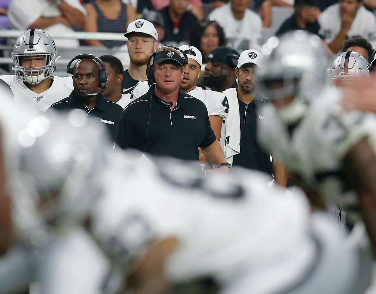 Raiders head coach Jon Gruden, center, is doing all he can to get receiver Zay Jones prepared for Sunday’s game against the Packers. watches from the sidelines during the first half of an NFL preseason football game against the Arizona Cardinals, Thursday, Aug. 15, 2019, in Glendale, Ariz. The Raiders won 33-26. (AP Photo/Ralph Freso)