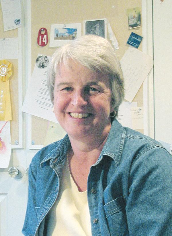 Wallingford artist’s unique art form on display in Cheshire