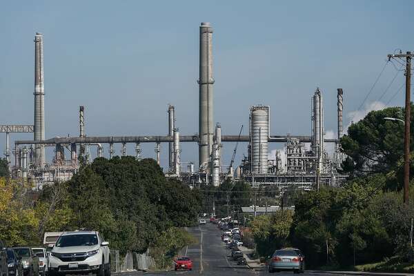 At Shell’s refinery in Martinez, “some equipment was temporarily affected by the quake” on Monday, according to a spokesman.