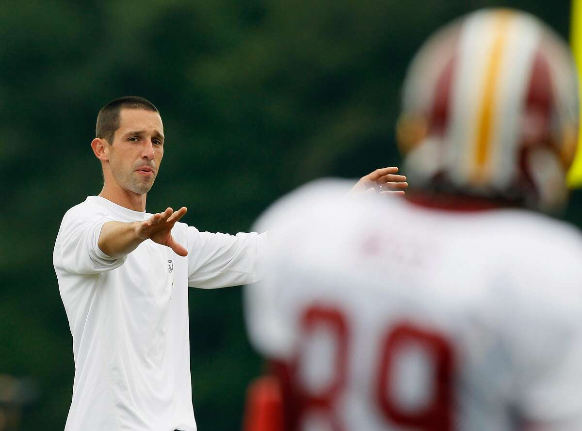 Washington Redskins coordinator Kyle Shanahan reportedly ready to leave dad  after the season