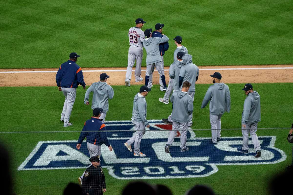 MLB teams kneel before season openers as Yankees and Dodgers see wins, MLB