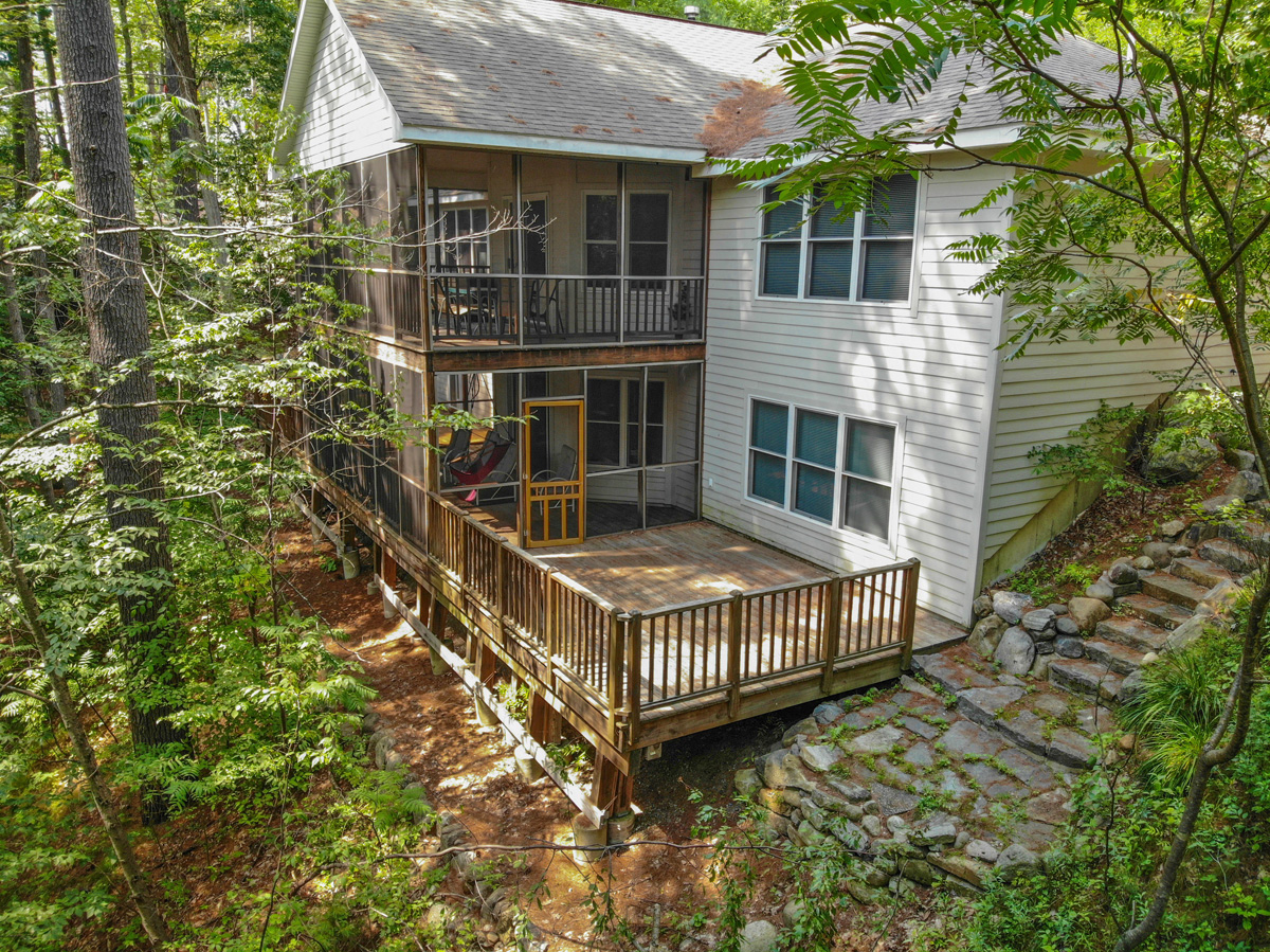 House of the Week Camp on Lake Luzerne