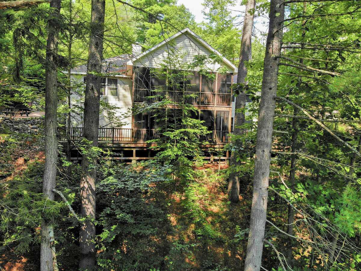 House of the Week Camp on Lake Luzerne