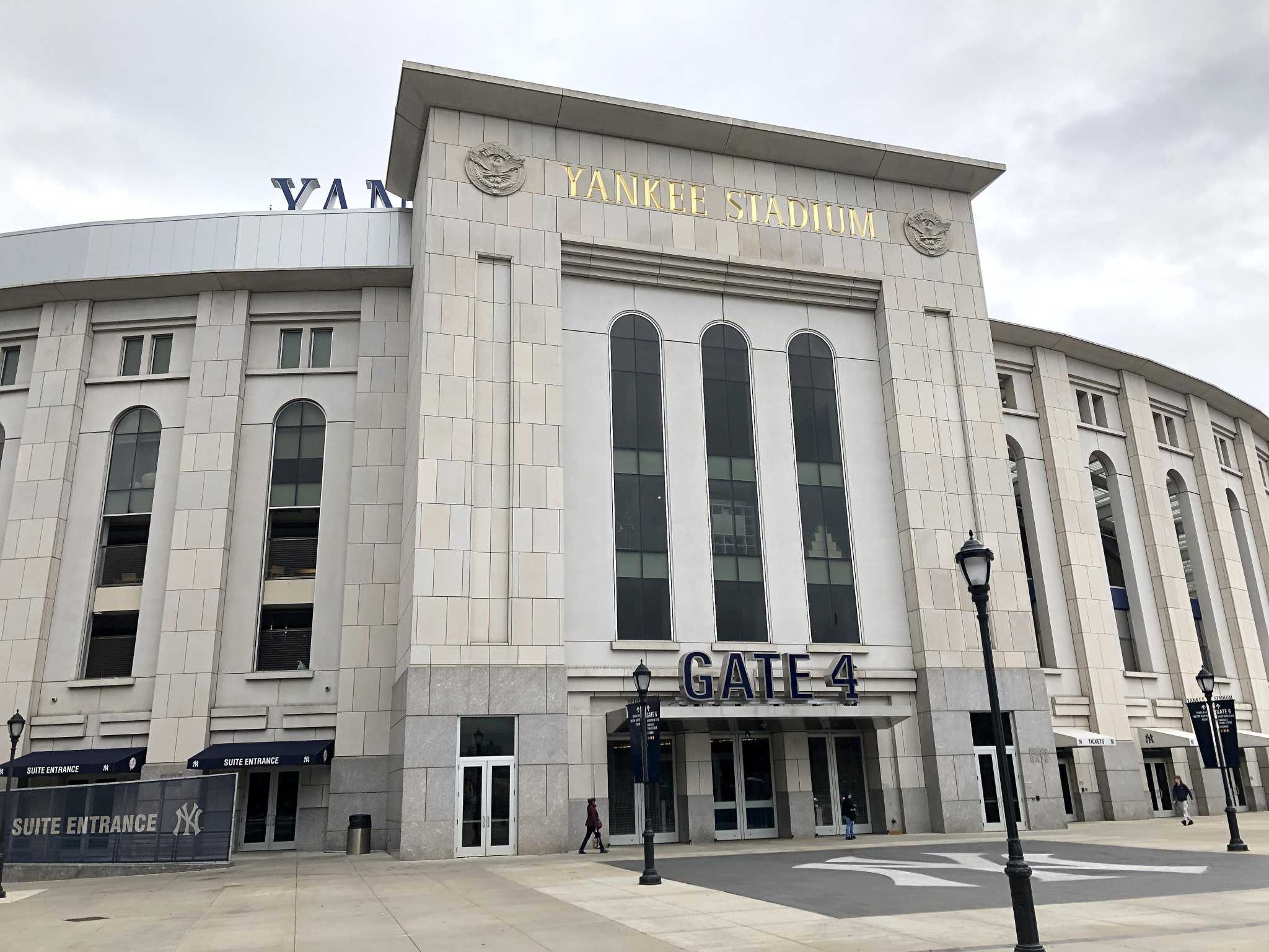 Yankees fans shower Astros with boos in first visit since 2019 ALCS