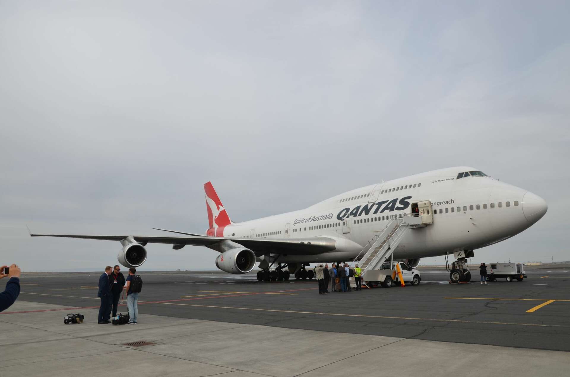 A Qantas 747 moves on to a second career