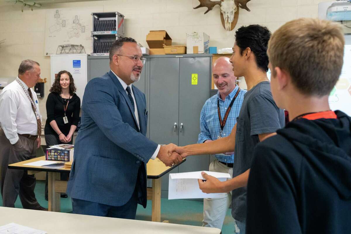 CT Commissioner of Education Miguel A. Cardona meets with students during a recent tour of the Shelton Intermediate School’s School of Innovation.