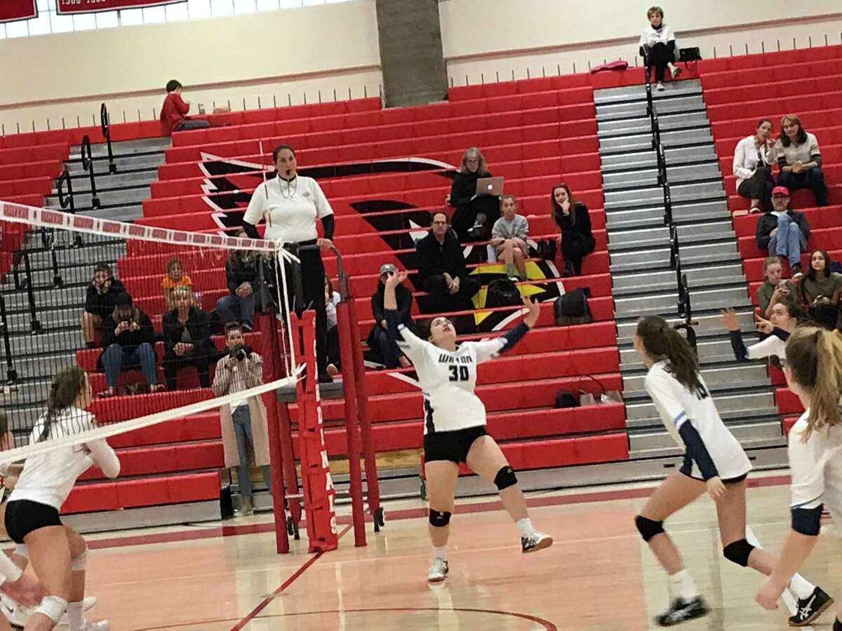 Greenwich girls volleyball team sweeps Wilton, improves its record to 131