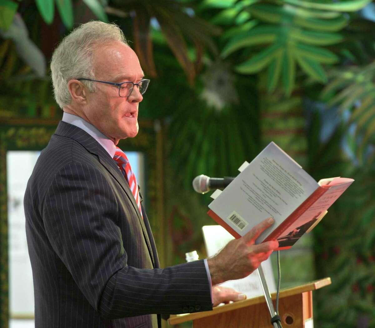 60-Minutes correspondent Scott Pelley reads from his new book, "Truth Worth Telling," to a sold-out crowd at the Wilton Library , Thursday night, October 17.