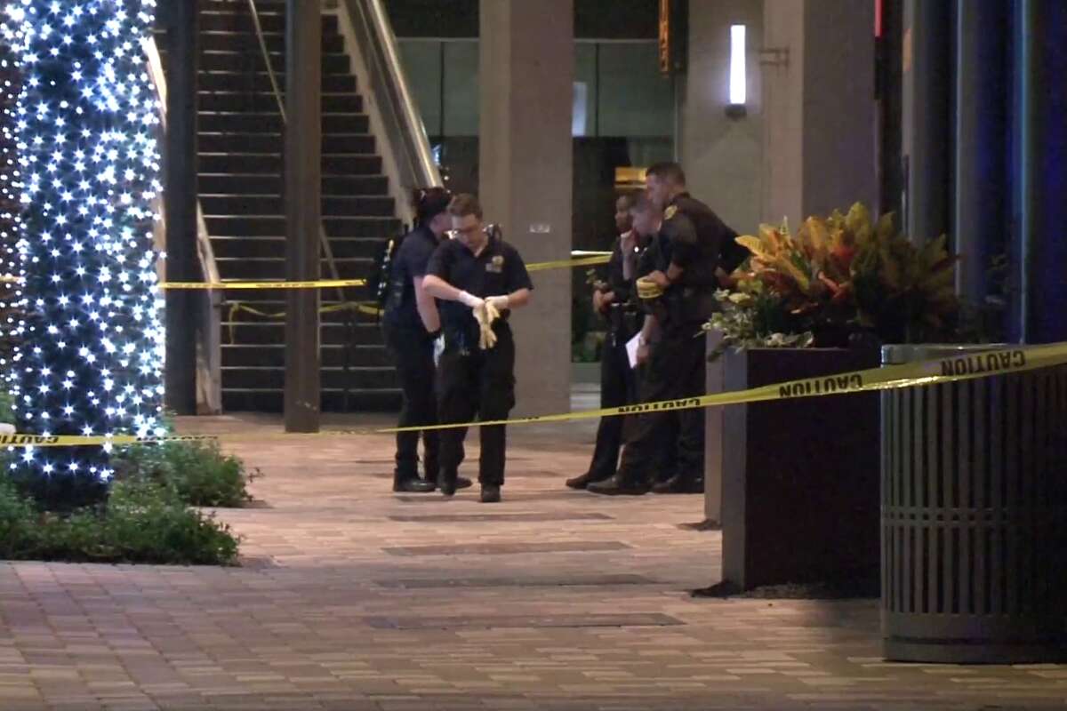 Man falls to his death from third floor balcony in downtown Houston
