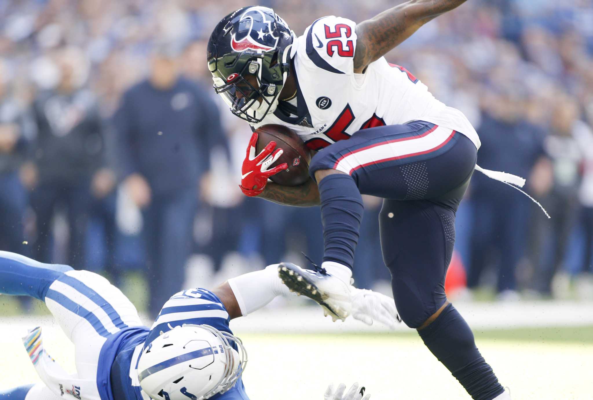 Texans sign wide receiver Steven Mitchell Jr. to active roster