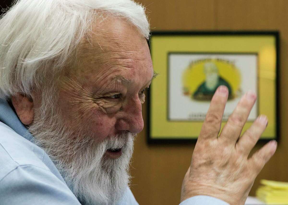 Former Judge Gist remembered as role model known for work ethic and humor(03)