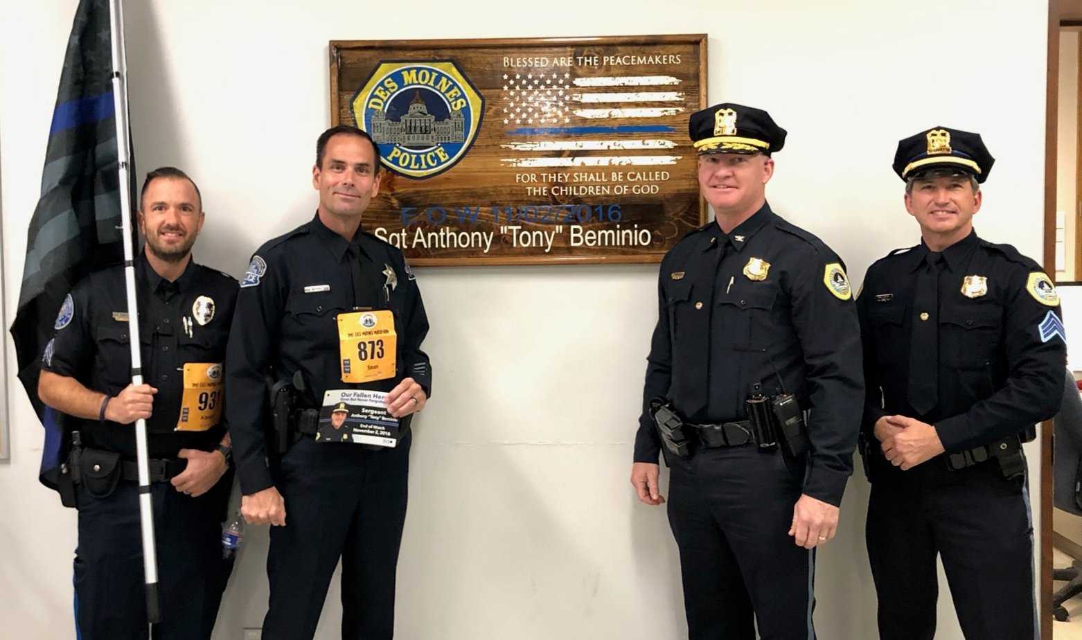 Officers run Des Moines Marathon in full uniform, remembering fallen