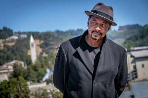 Robert Townsend still shufflin&#8217; in Hollywood and now taking the stage in Berkeley