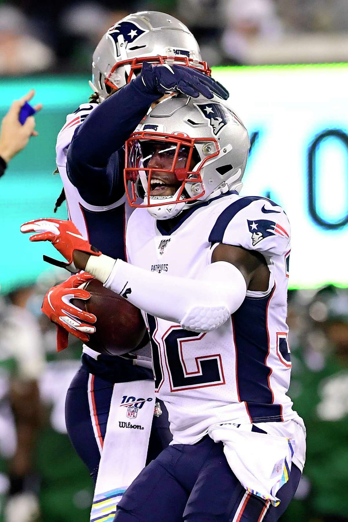 Patriots blitz Darnold, Jets 33-0 to remain undefeated