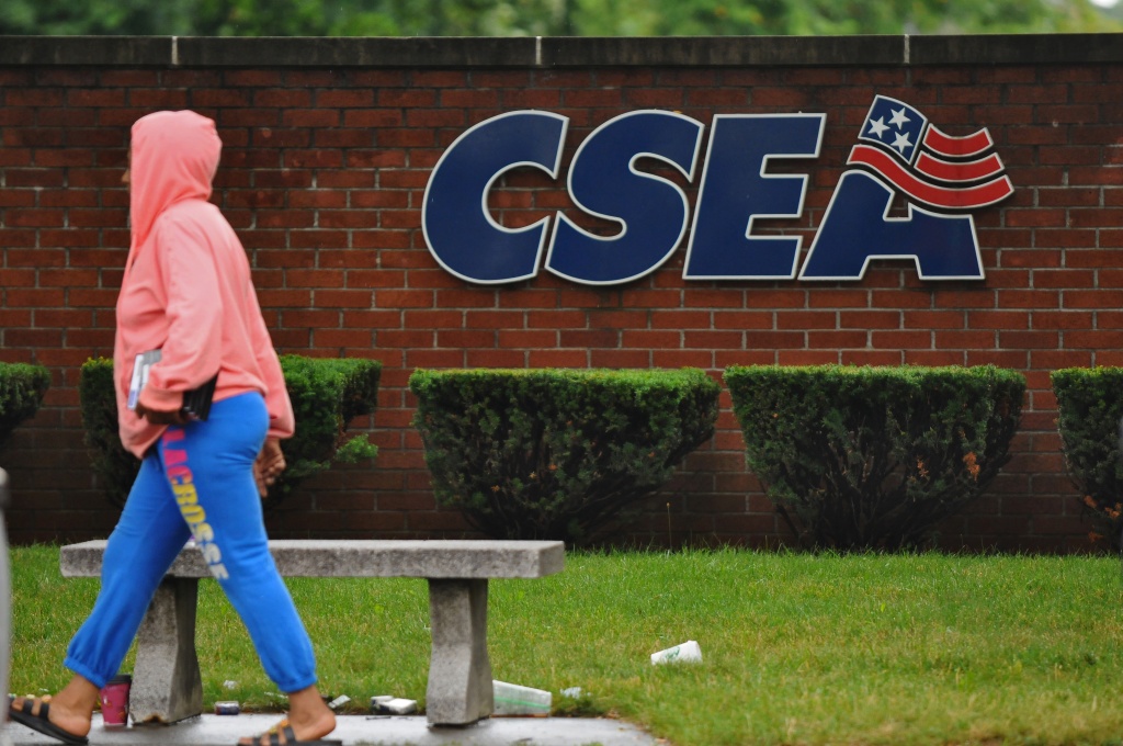 State ratifies CSEA contract that includes raises for five years