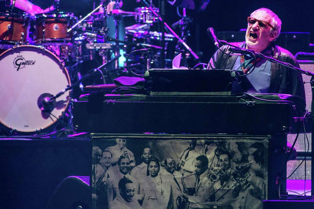 Steely Dan reels in the years’ hits at Mohegan Sun concert Nov. 2