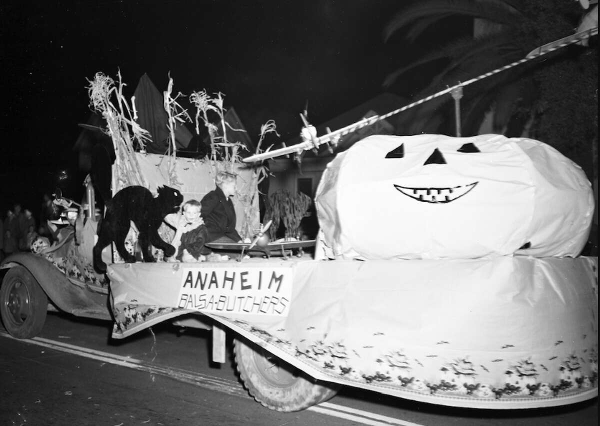 A Timeline Of Halloween History 0255